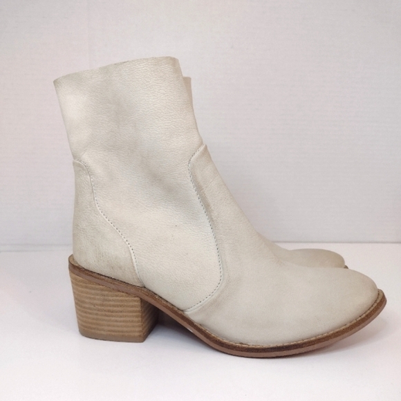 Chic Cream Ankle Booties - Picture 2 of 16